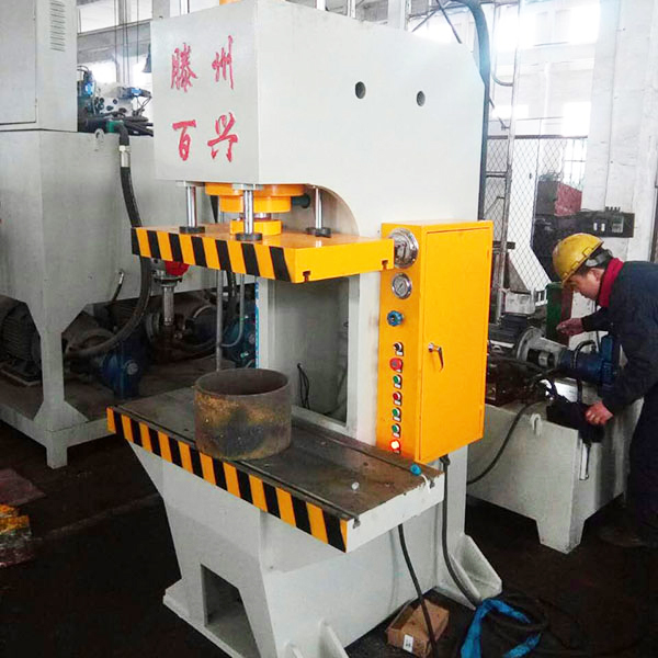 200吨单柱压力机