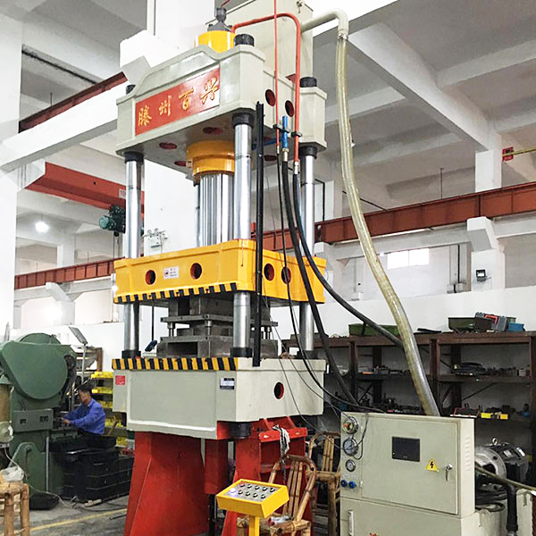 315吨四柱液压拉伸机