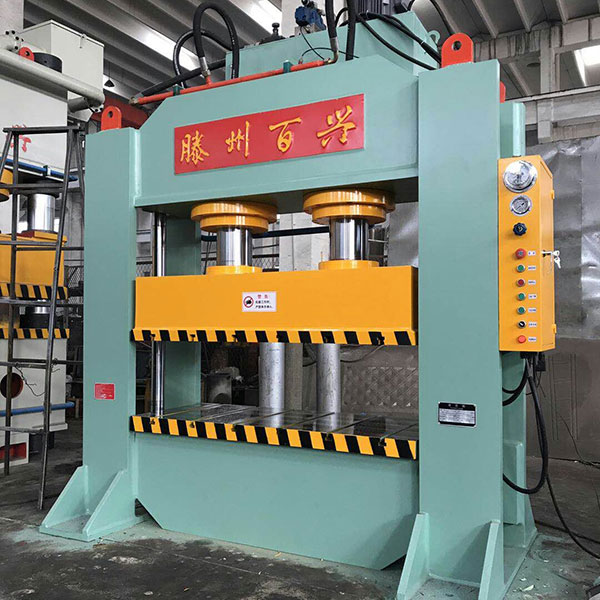 500吨龙门框架式液压机