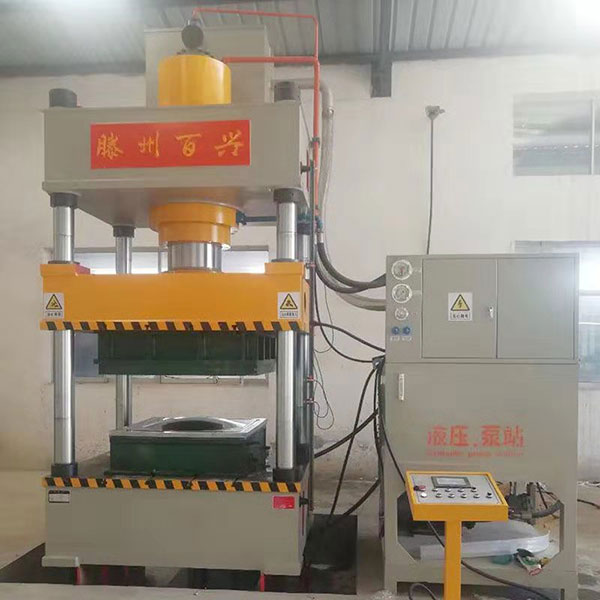 500噸不鏽鋼水箱拉伸機