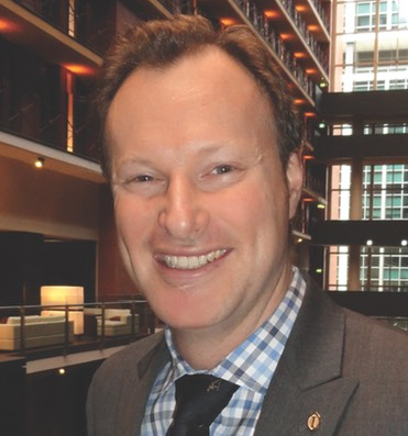 蓝山国际酒店管理学院校友Cameron Abbott