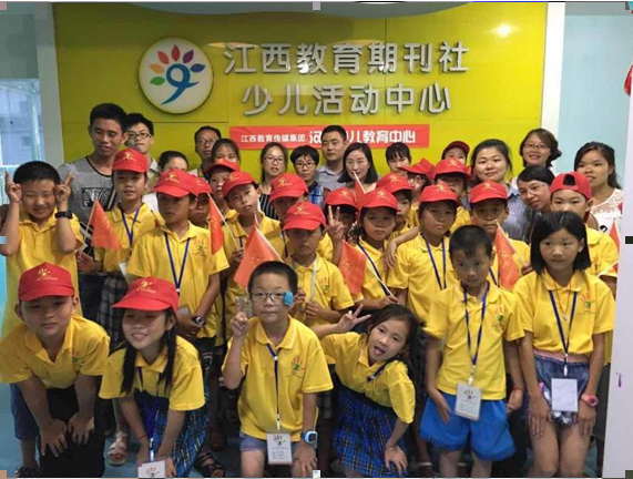 留守儿童体验怪兽科学 圆一个科技微心愿