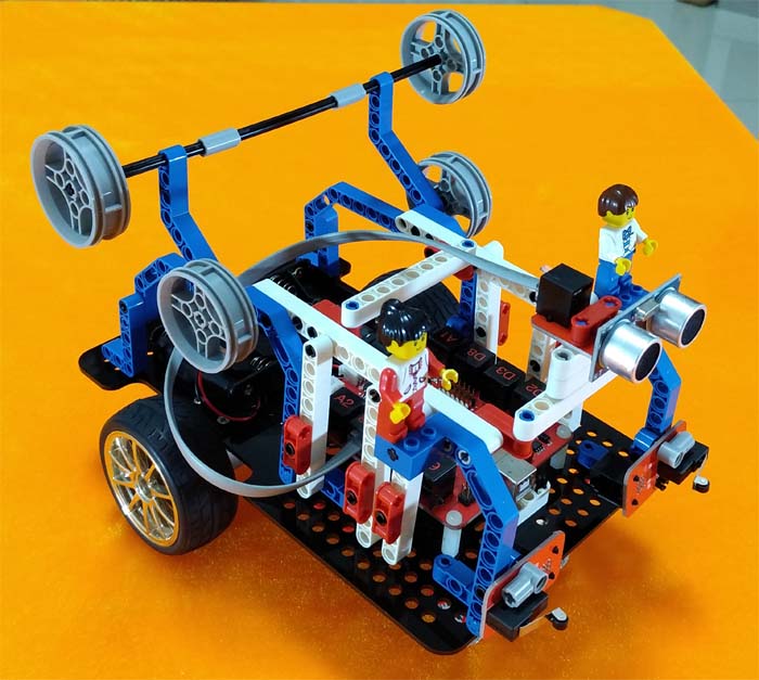 小创客教育机器人入门套件