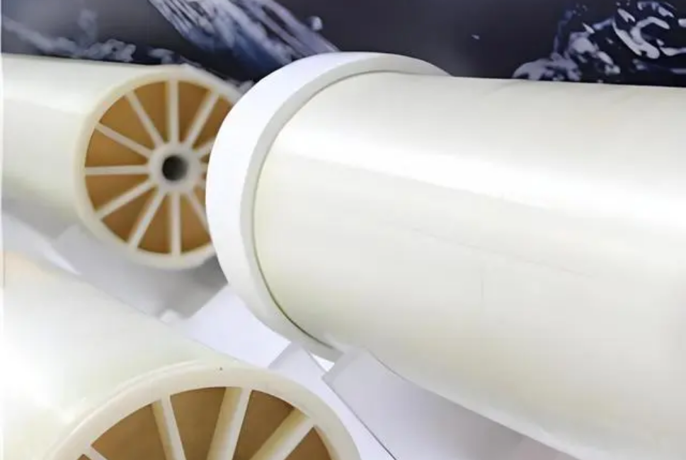 When is the anti pollution reverse osmosis membrane suitable for cleaning?