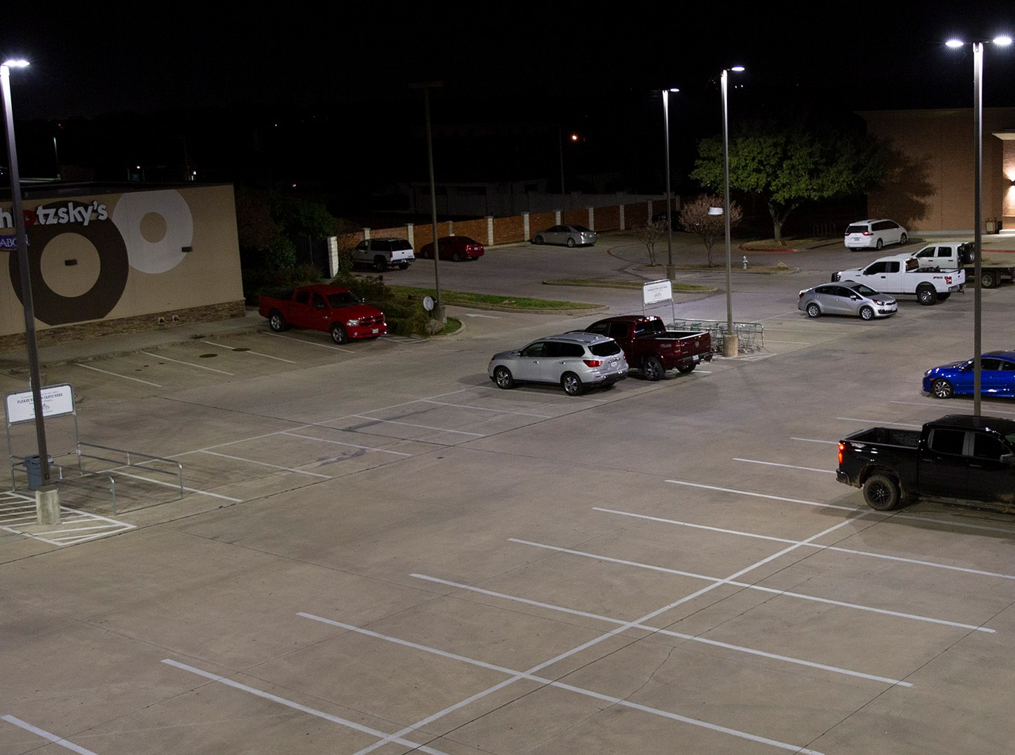 Shopping Mall Parking Lot Lighting