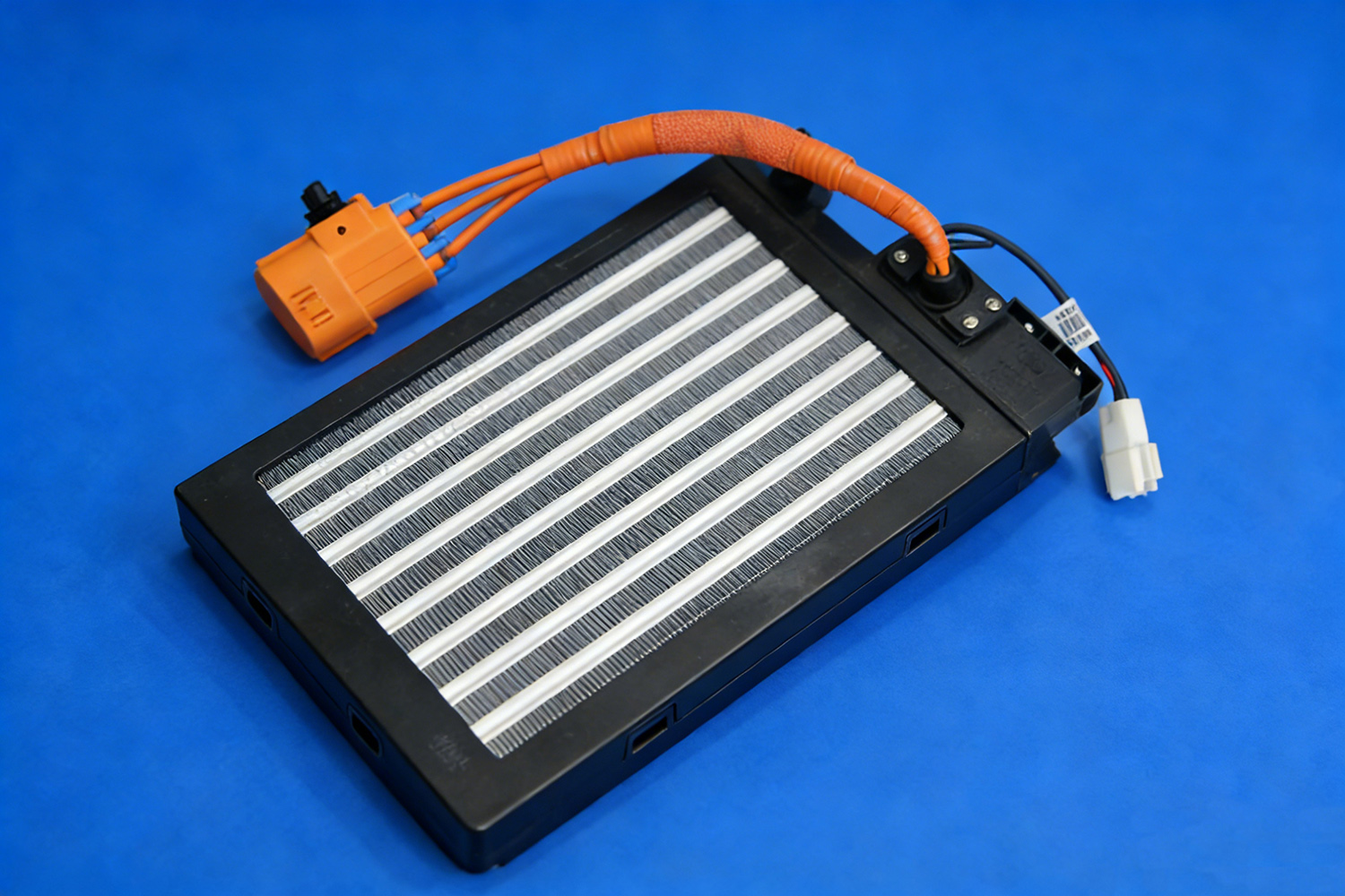 New energy vehicle wind-powered PTC heater for heating