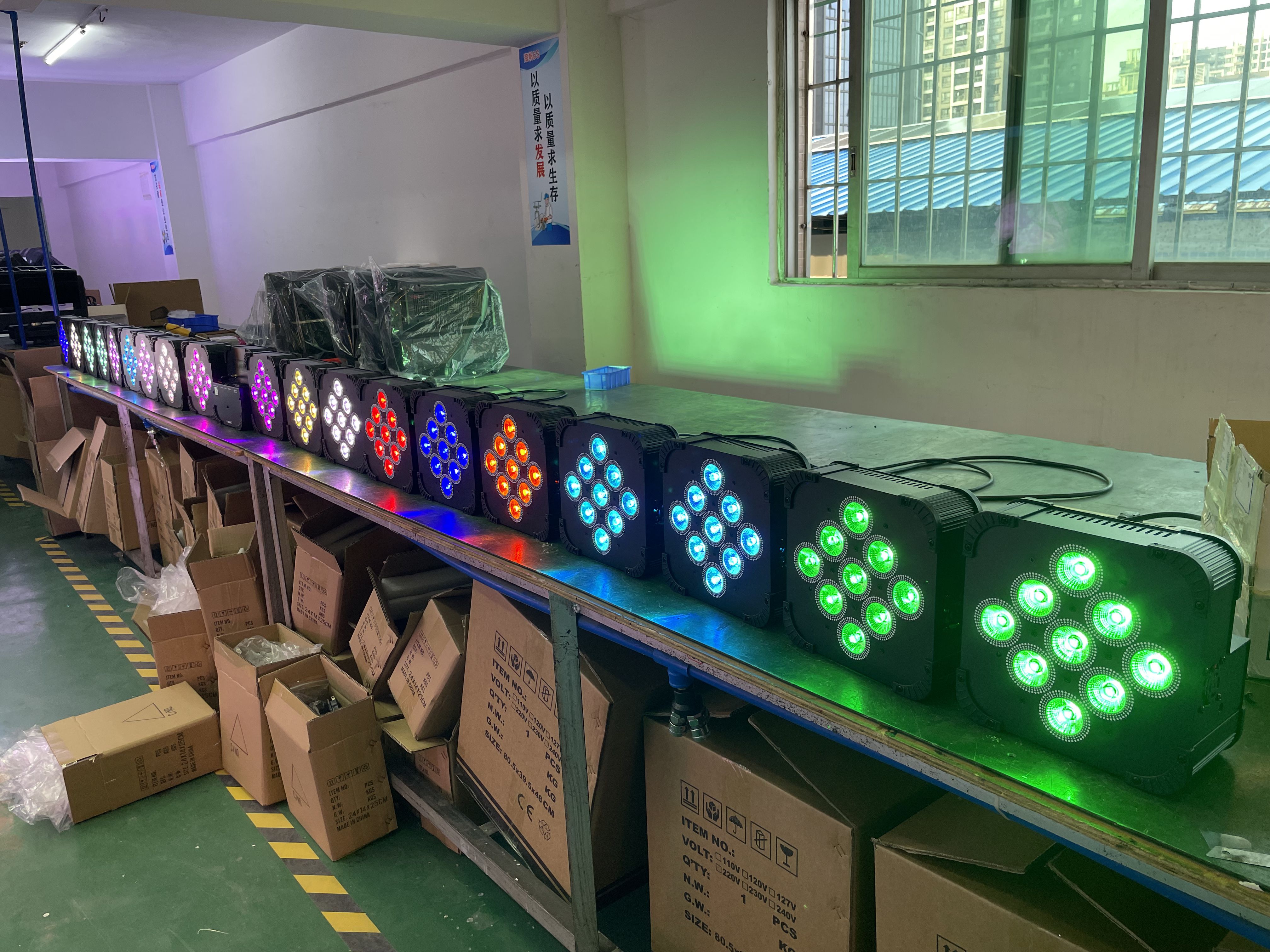 wireless battery powered LED par lights production testing in factory