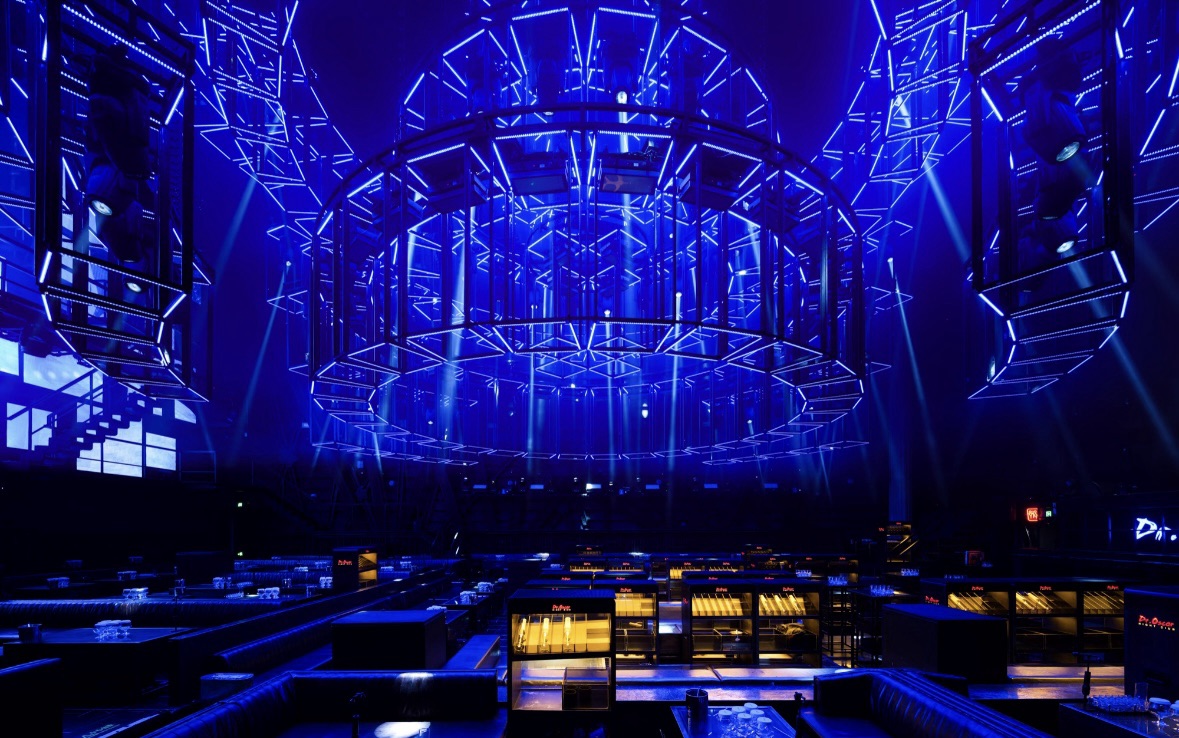 Transforming Clubs with Dynamic Lighting Scenes