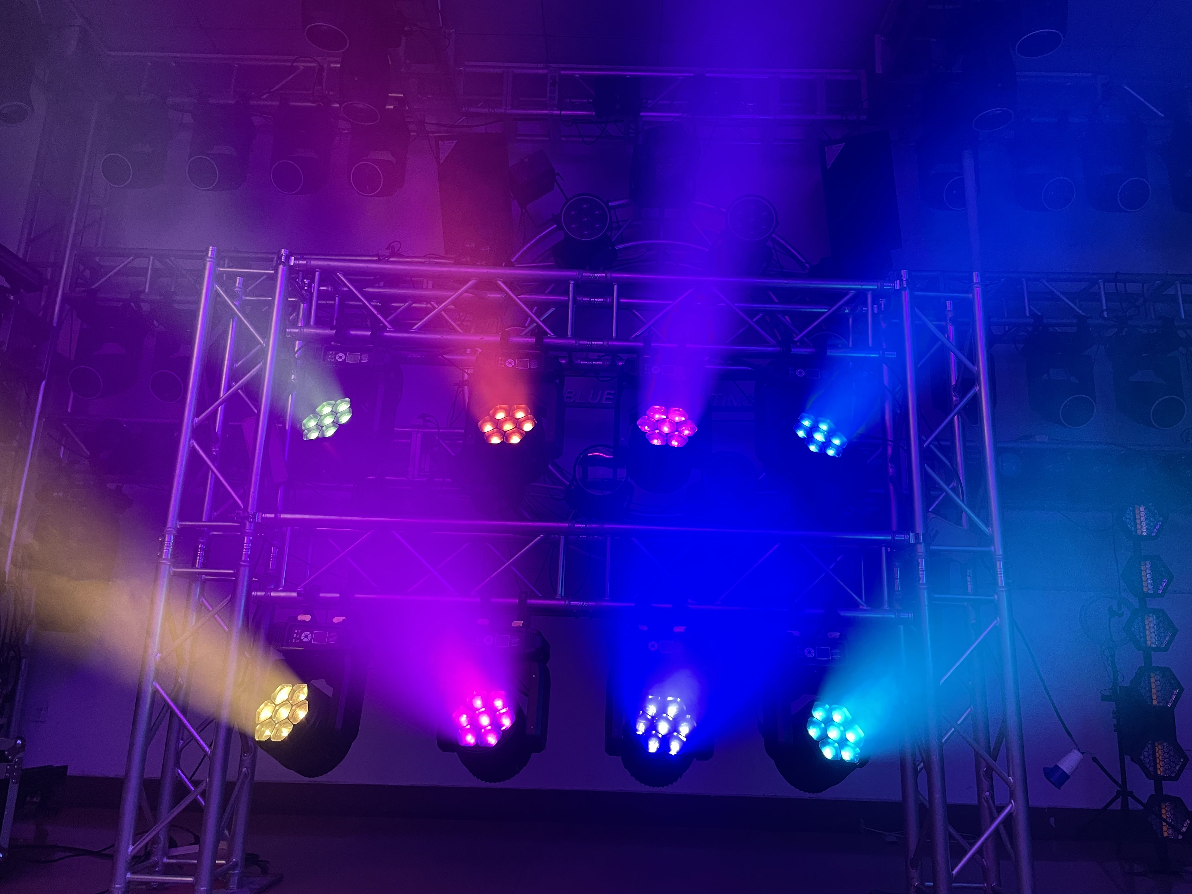 7x40W Bee Eye RGBW Zoom LED Moving Head Light