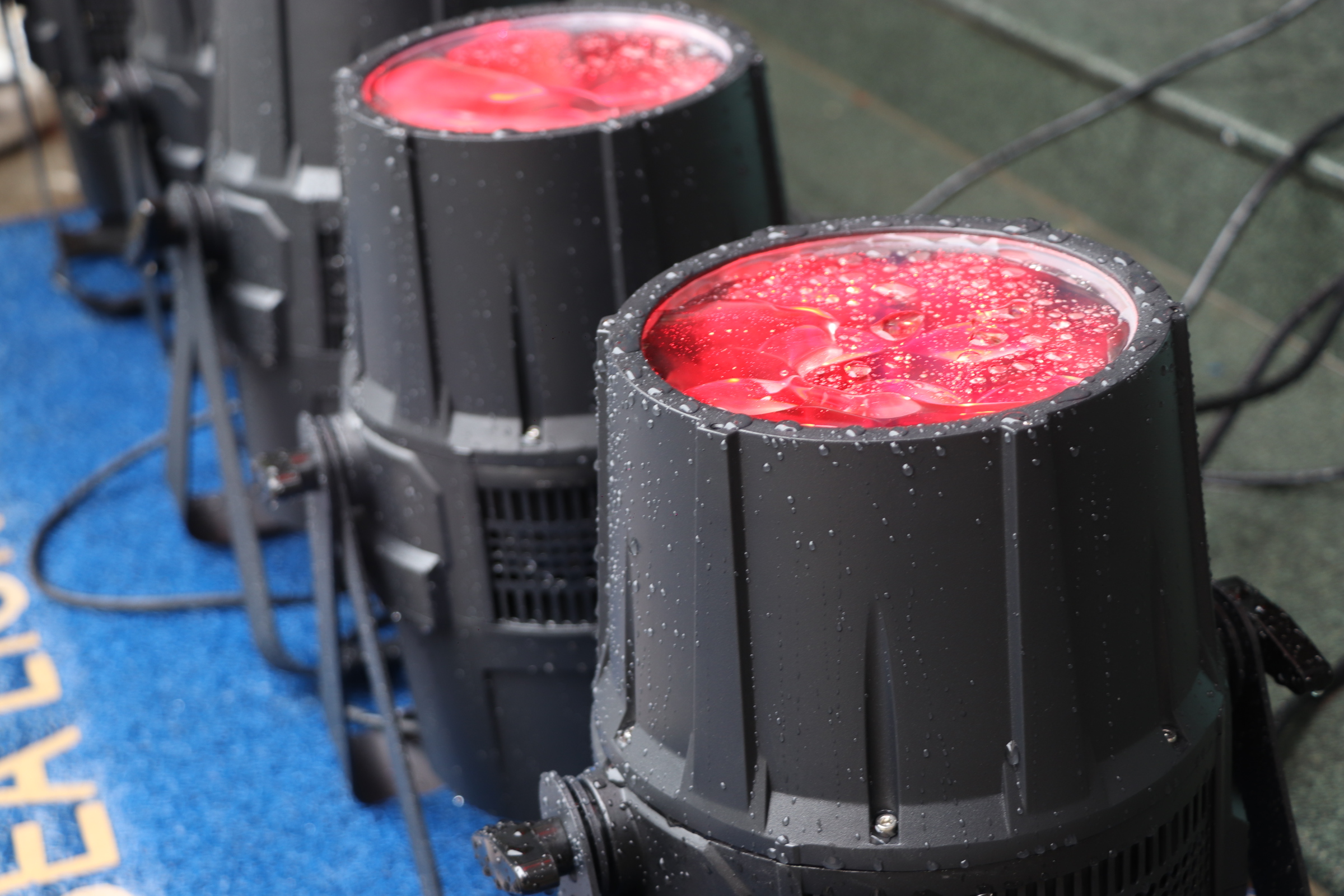 New Arrival Waterproof Stage LED Lighting ZOOM 7pcs 40W Par Can Light for Outdoor Concert Lighting