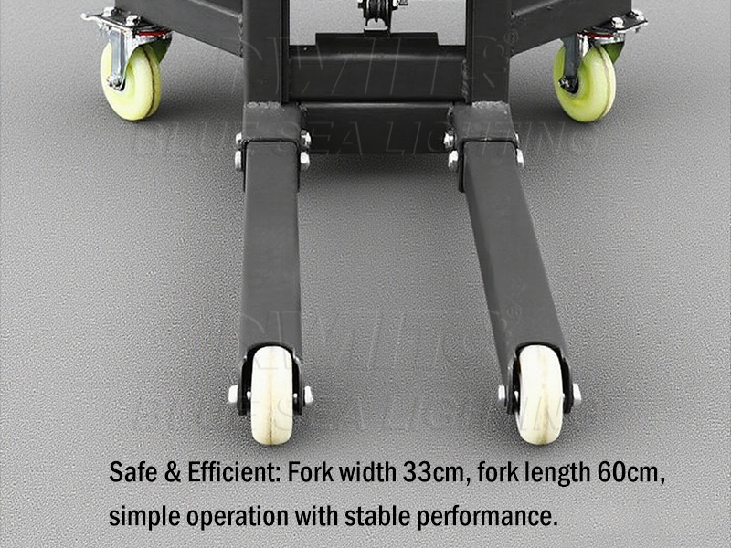 Battery-operated mini cargo forklift