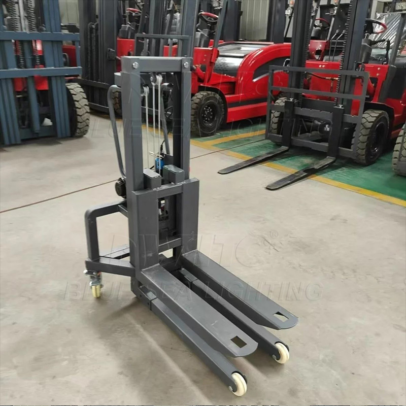 Portable event cargo forklift