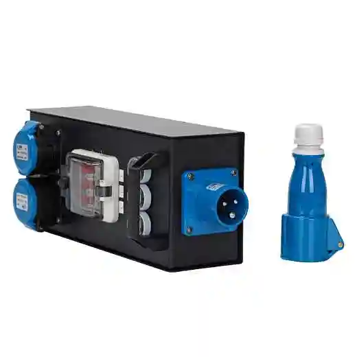 Portable 2 Road CEE 16A Ouput CEE 16A 3 Pin Input And Output