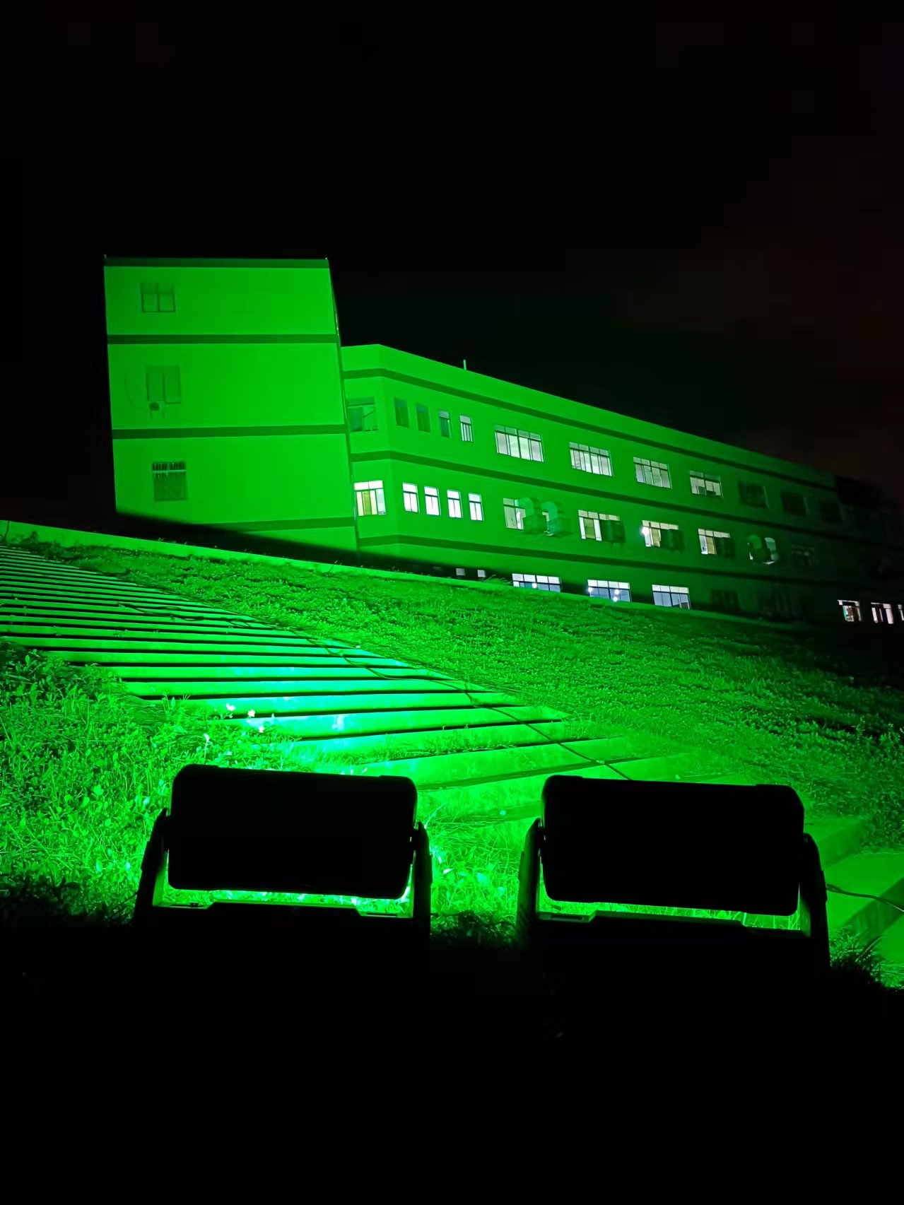 Waterproof IP65   60 Leds X10w Rgbw 4in1  City Color Light