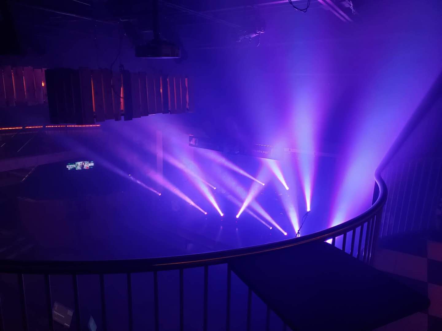 Iluminación escénica dinámica del Festival canadiense | mini haz LED 40w con halo sacudiendo la cabeza