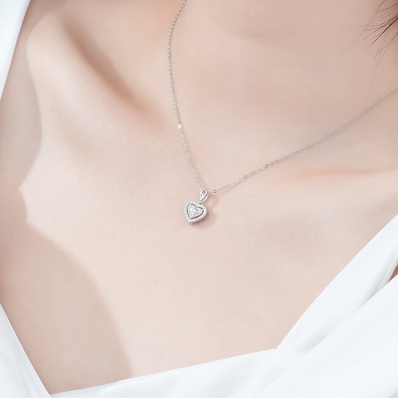 Thumping Heart Necklace Female S925 Sterling Silver Zirconia Pendant Love Collarbone Necklace