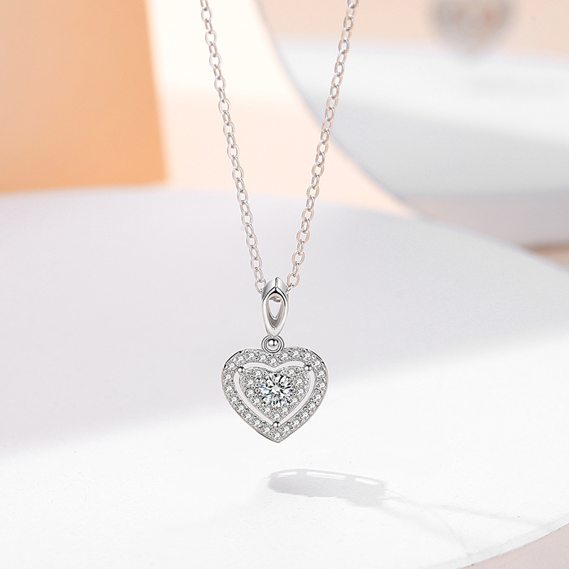 Thumping Heart Necklace Female S925 Sterling Silver Zirconia Pendant Love Collarbone Necklace
