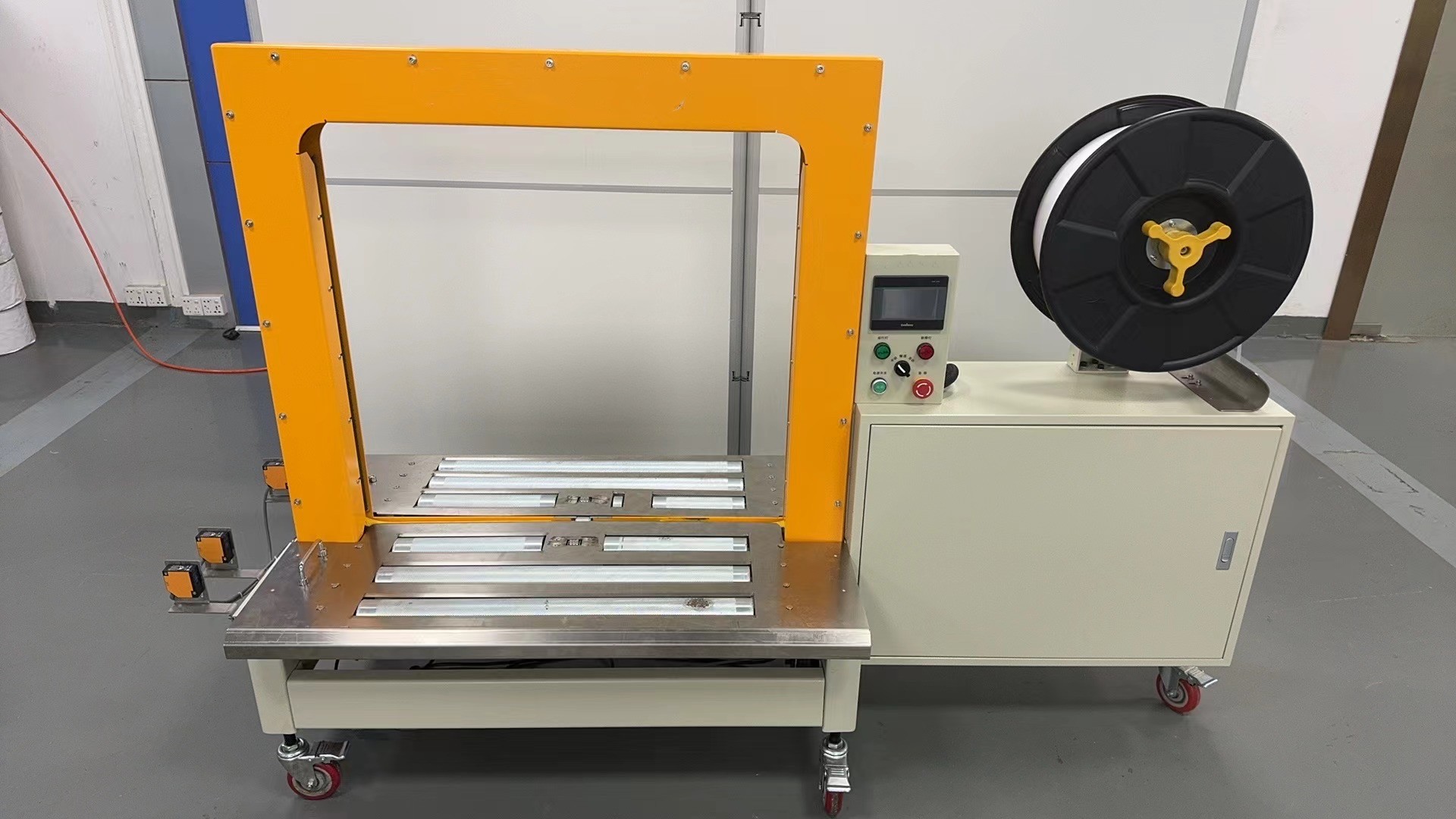 Fully Automatic Low Table Belt Driving Strapping Machine MT-85LPRU