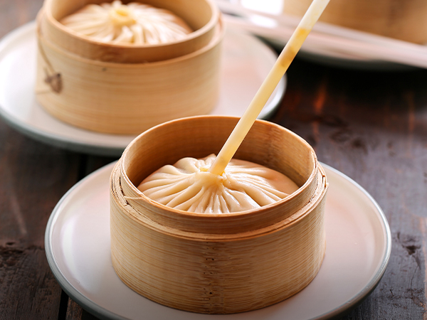 阿婆秃油黄大汤包