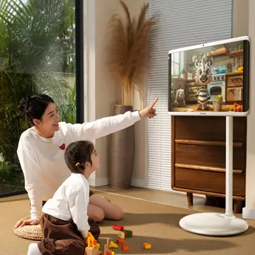 Android TV Box powering digital signage displays with 4K UHD content and remote management”