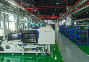 <div style="text-align:center;">
	Injection molding
</div>