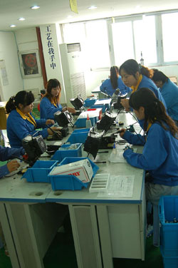 
	手工焊接&nbsp; -&nbsp;Hand-soldering 
