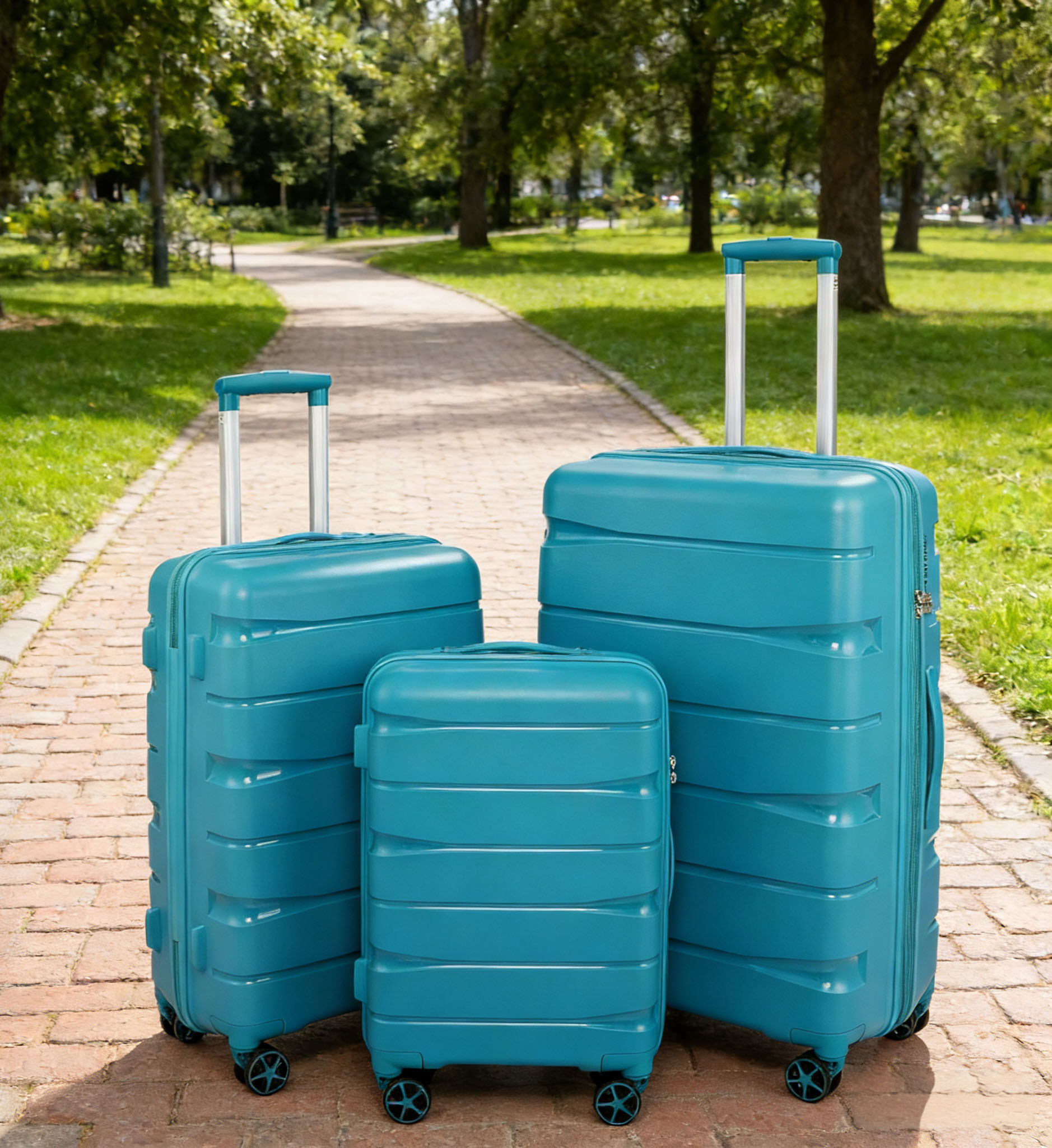 Key Features to Look for in Wholesale Lightweight Luggage with Hard Shell Design