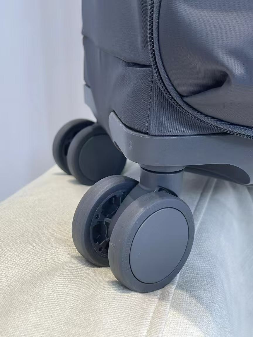 Ultra Light Nylon Waterproof Spinner Travel Softside Luggage