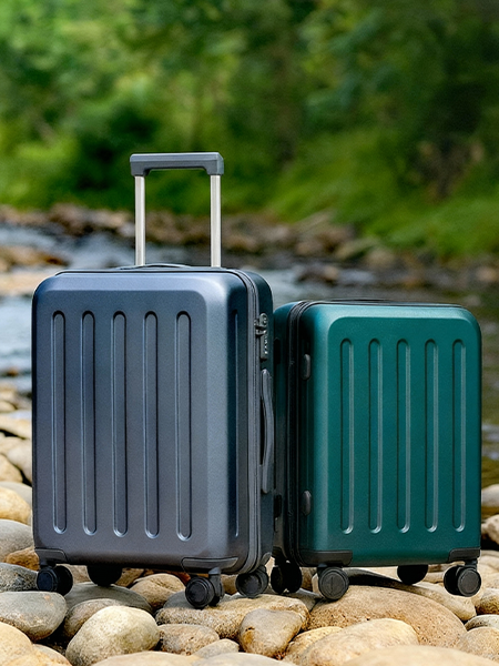 Travel Scratch-resistant suitcase