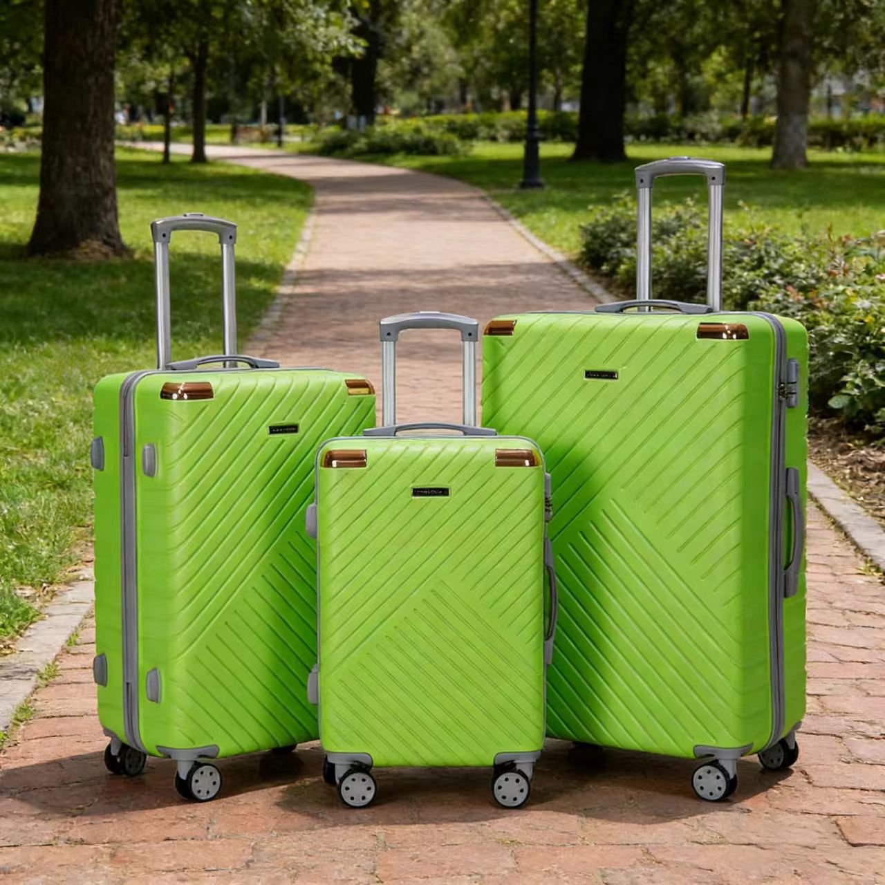 3-piece Lightweight Expandable Hard Shell Travel Luggage set