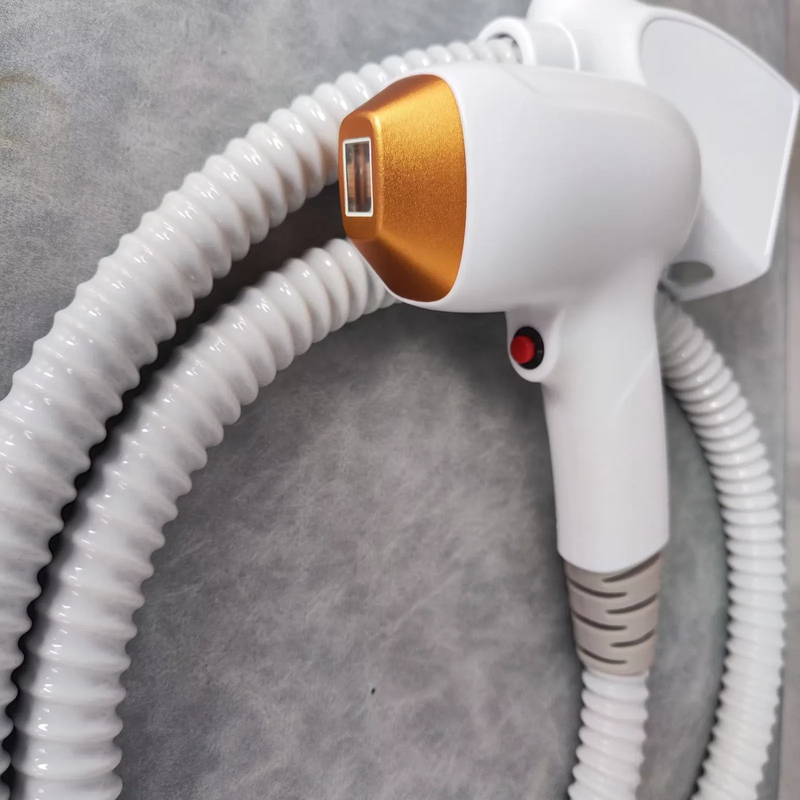 Portable 808 Diode Laser Freezing Point Painless Efficient Hair Removal Machine