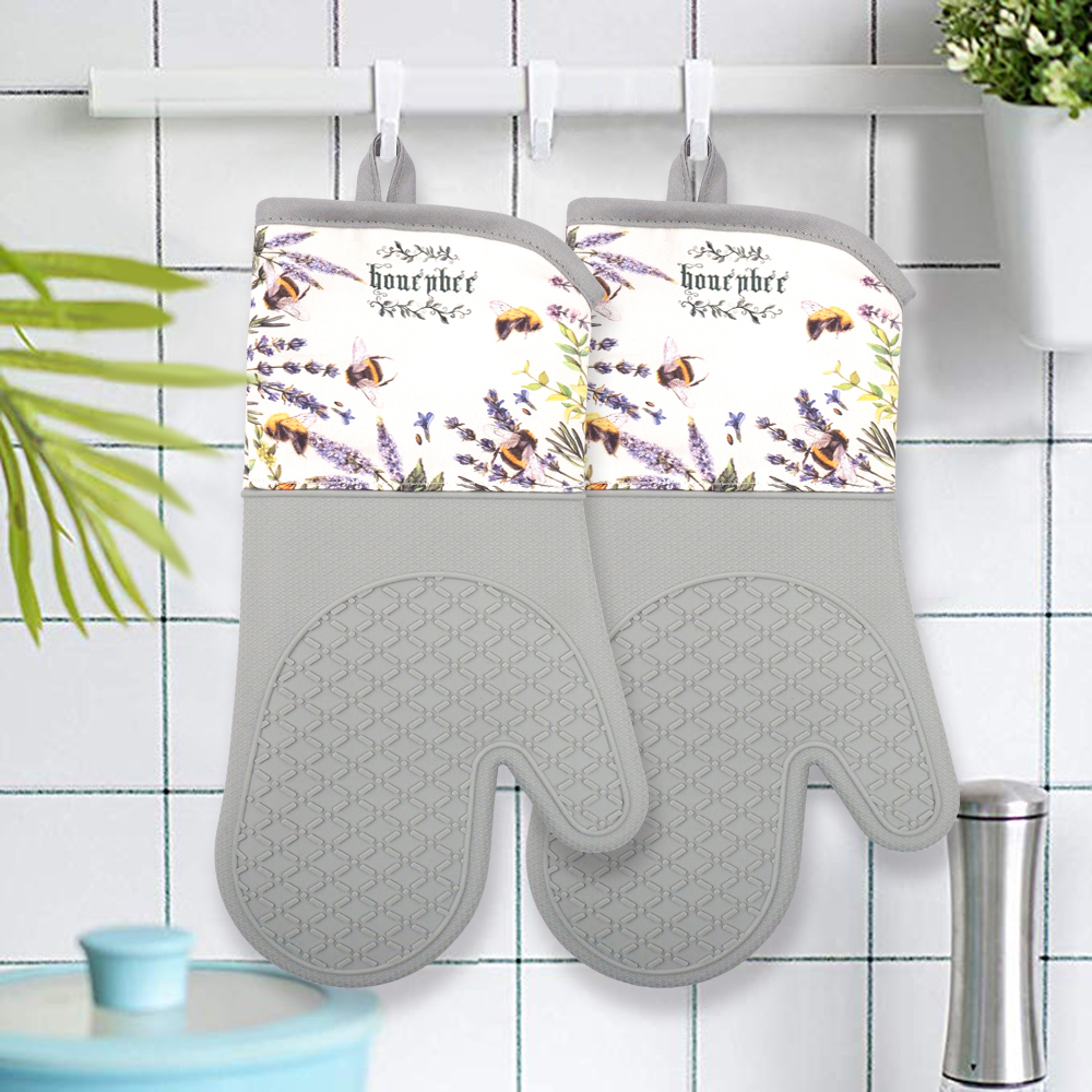 High-Quality Kitchen Silicone Oven Mitts – Lavender Bee Patterned Heat Resistant Gloves