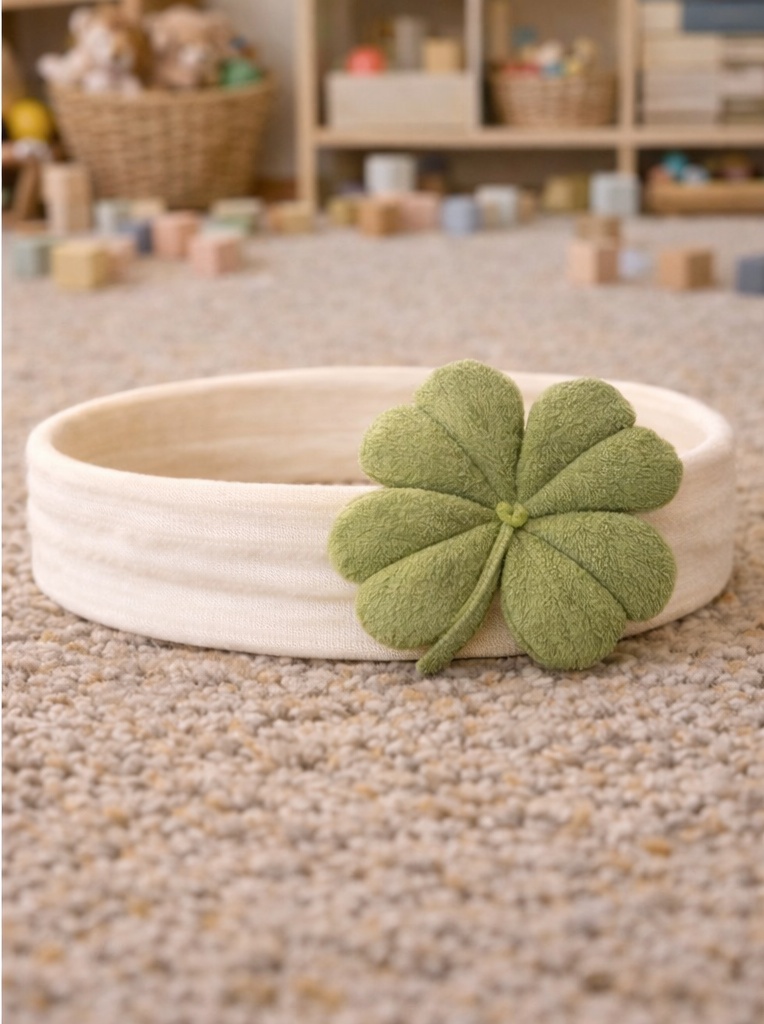 Bentiță pentru bebeluși cu frunză triplă – Stil natural pentru colecții de bază