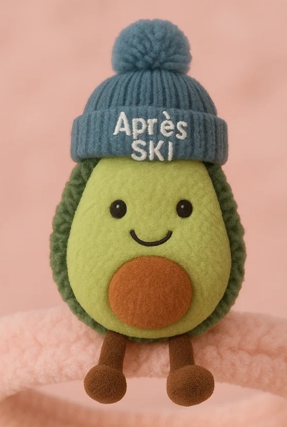 Beebide peapael avokaado mänguasjaga – Talvemudel sinise mütsiga ja kirjaga Après Ski