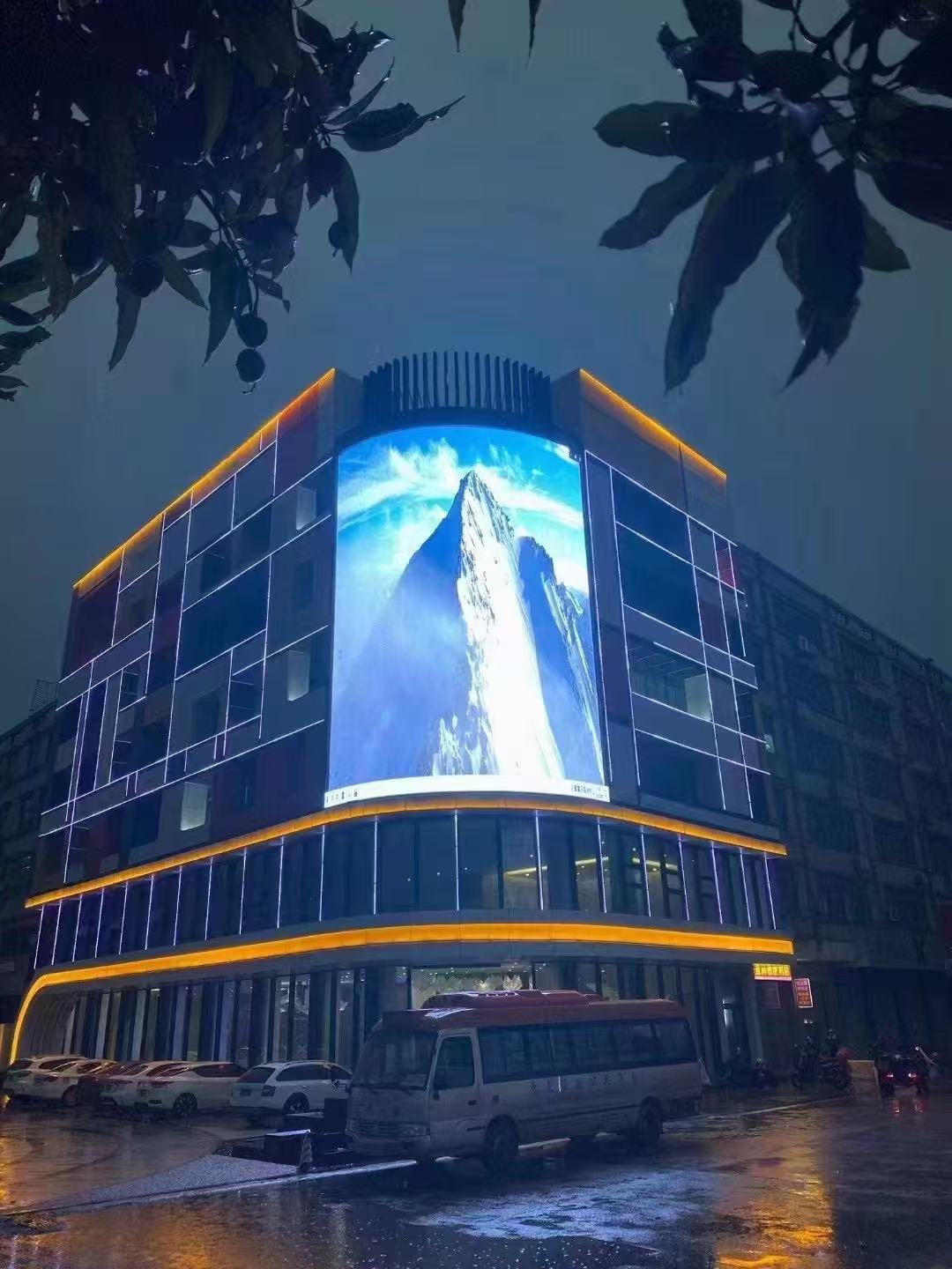 Captivating City Corners with the P8 Outdoor LED Display (In Korea)