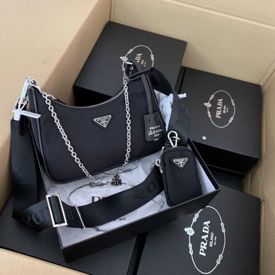 prada hand bag