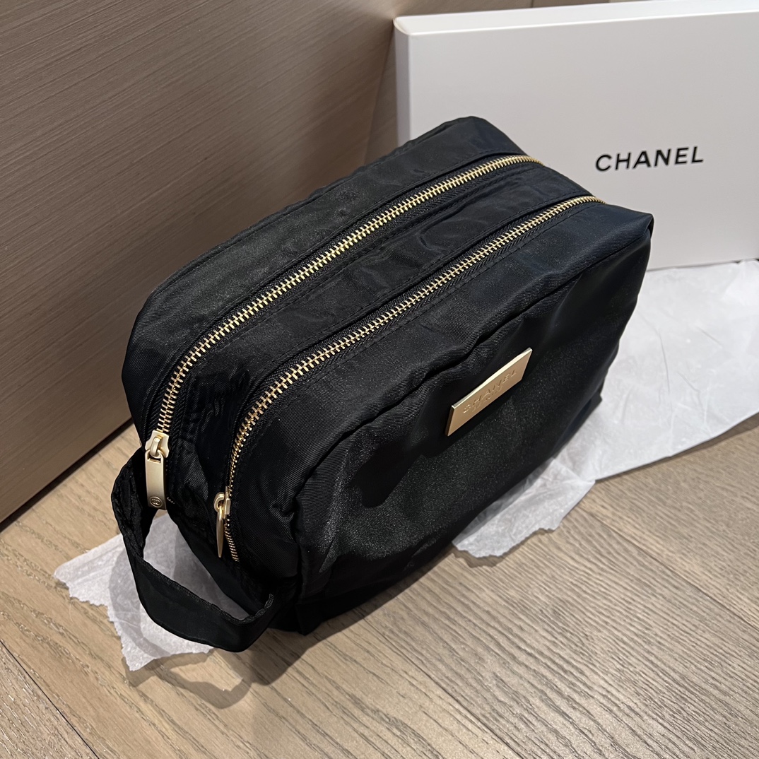 chanel makeup bag