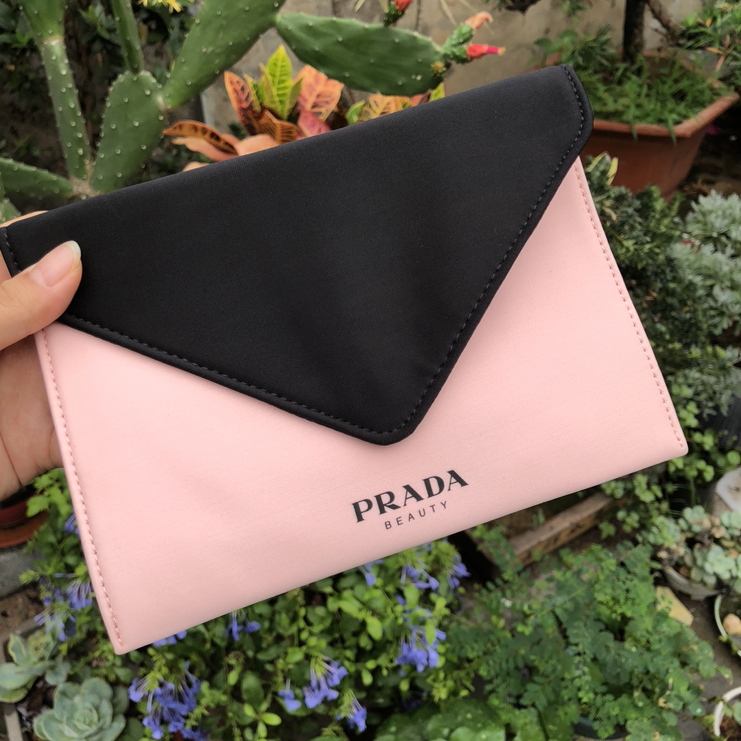 prada bags