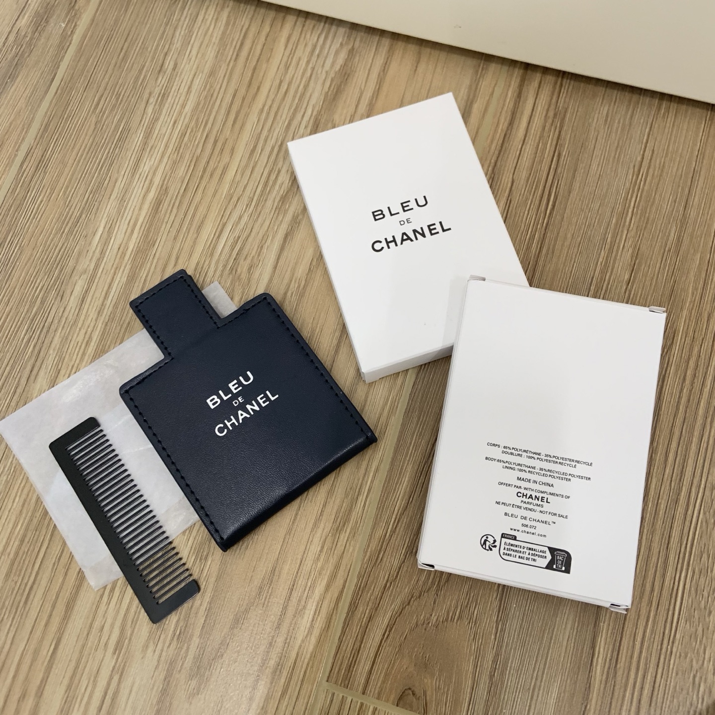 chanel comb and mirror one set