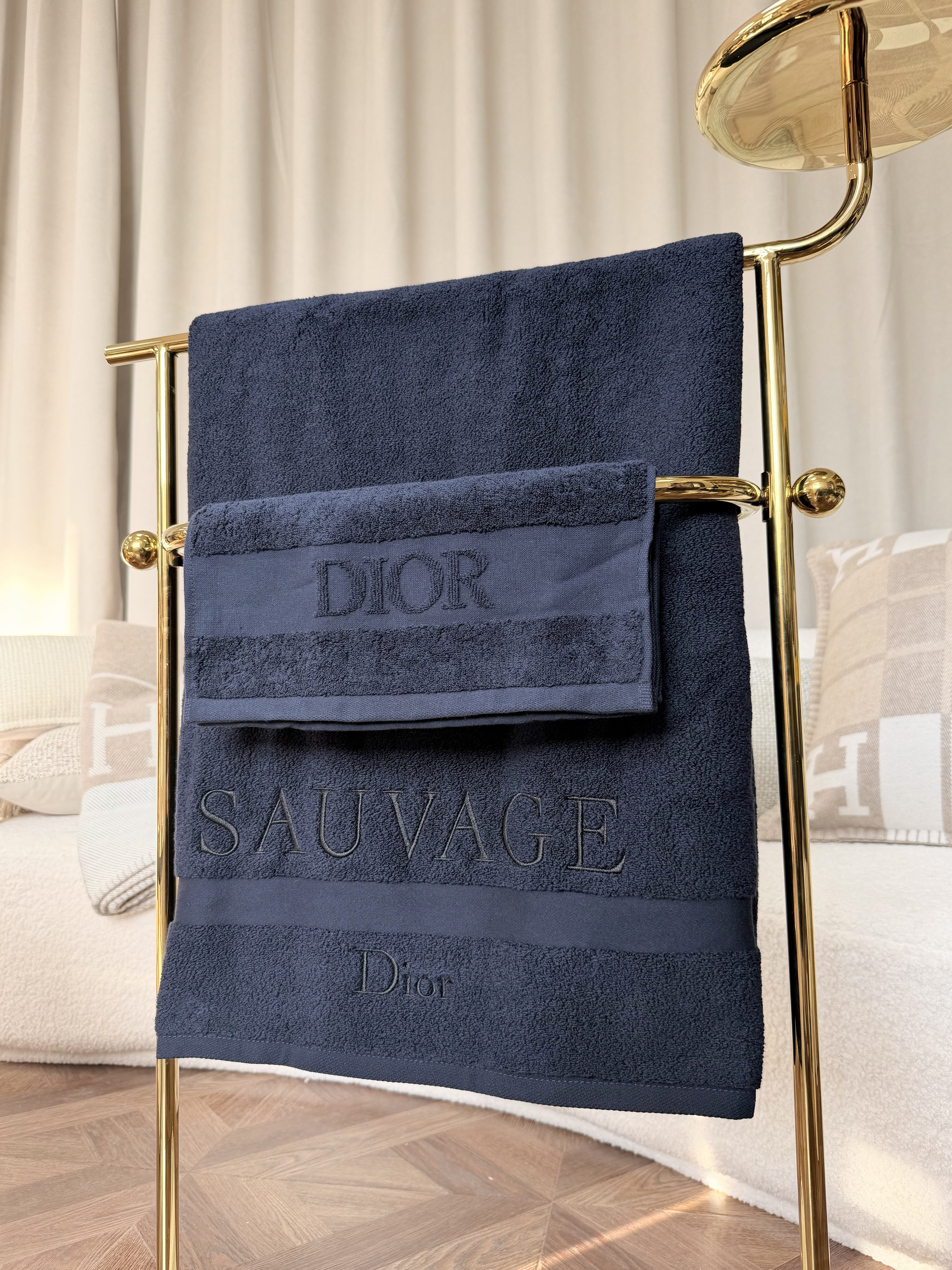 Dior towel