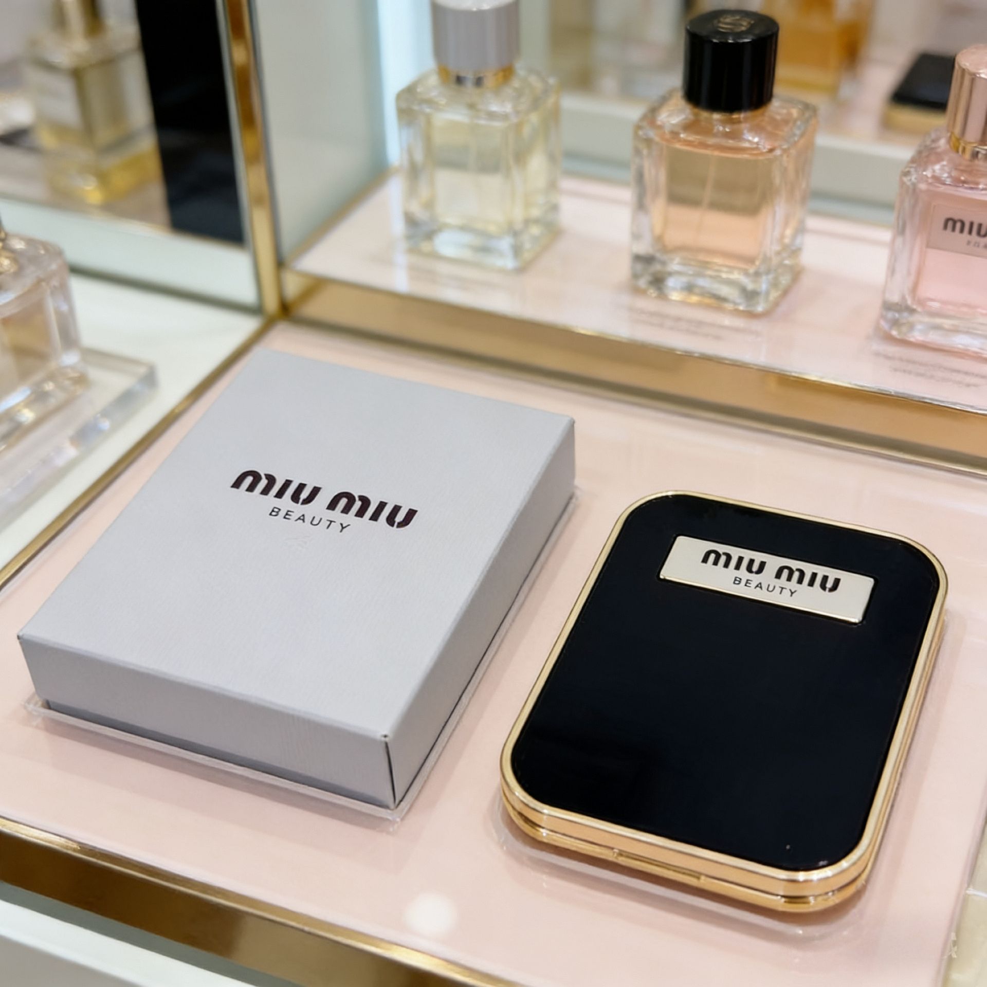 miumiu mirror