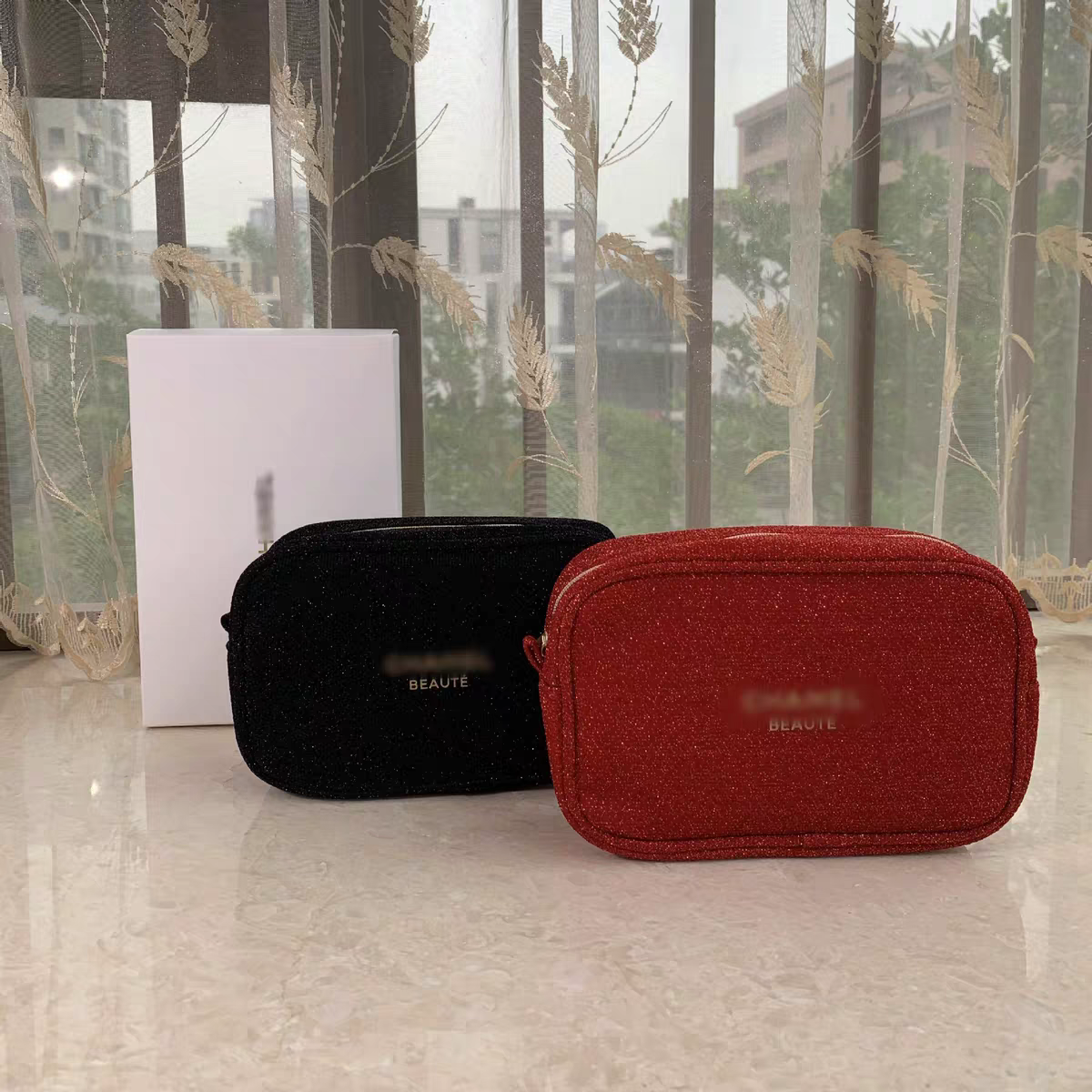 chanel makeup bag black/red colors