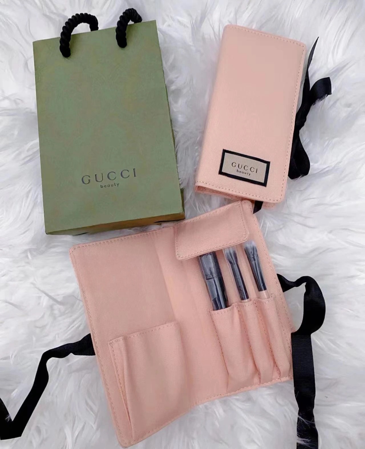 gucci makeup brush