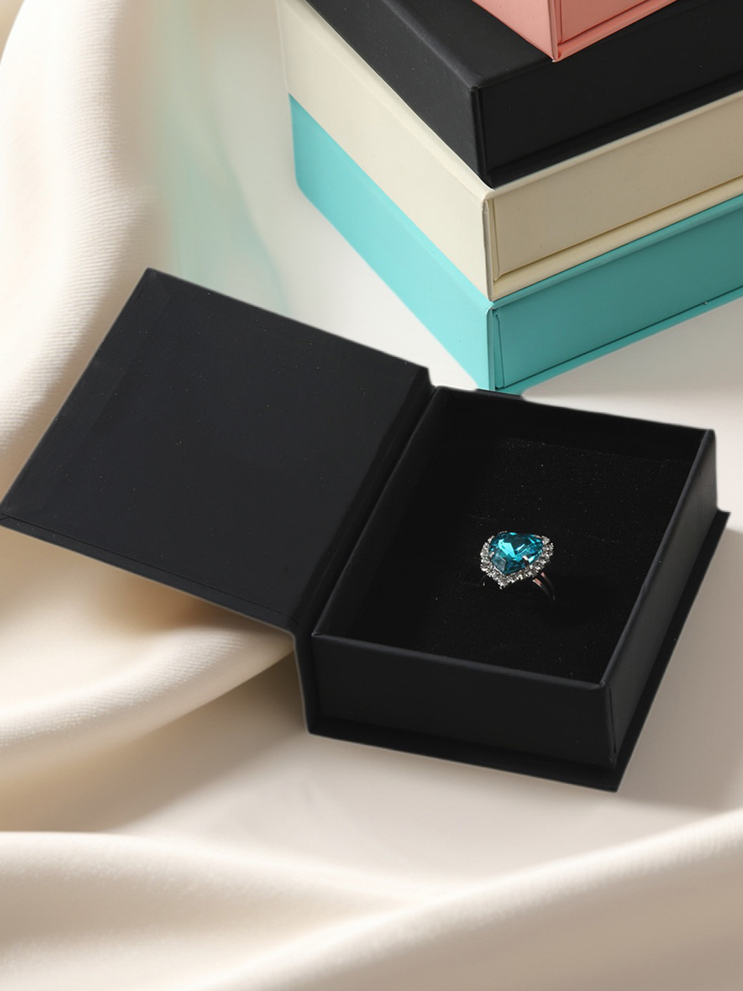 Luxury Custom Perfume Fragrance Bottles Packing Foldable Magnetic Cardboard Closure  Flat Rigid Perfume Paper box