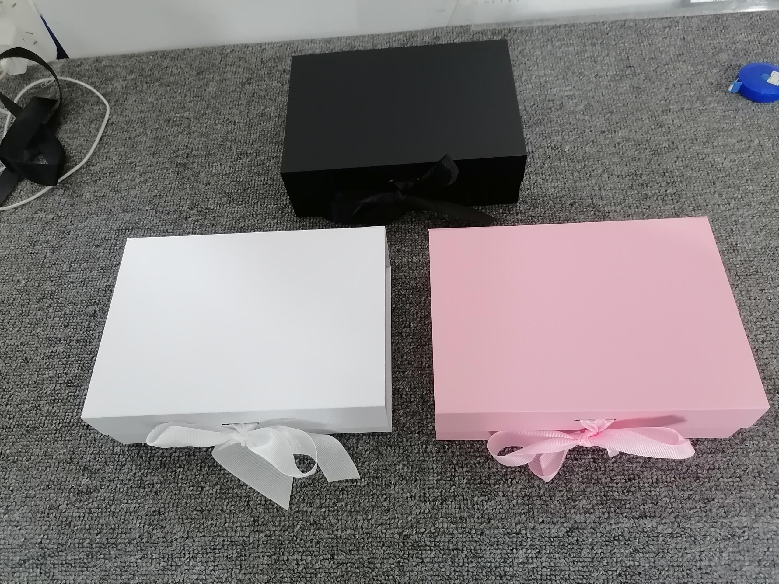 Luxury Custom Foldable Magnetic Cardboard Perfume Paper Packaging Box