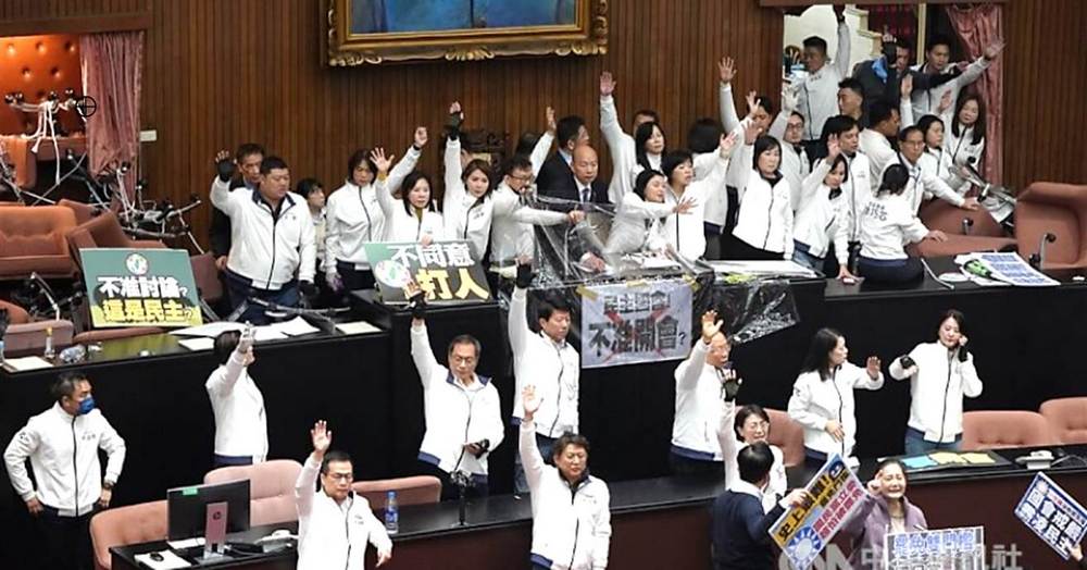 美麗島民調2024年12月台灣國政民調