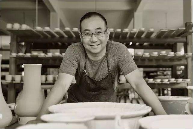 龍泉南宋哥窯瓷業創於1999年致力於高檔用瓷和茶具開發生產