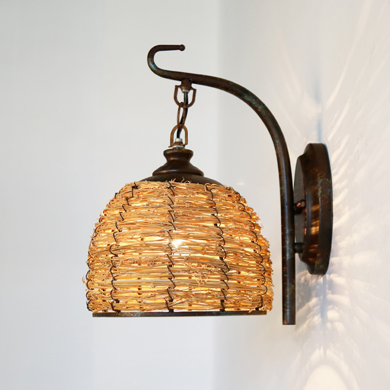 Vintage Rattan Wall Lamp – Handwoven Sconce Light for Hotels, Restaurants, B&Bs & Commercial Spaces