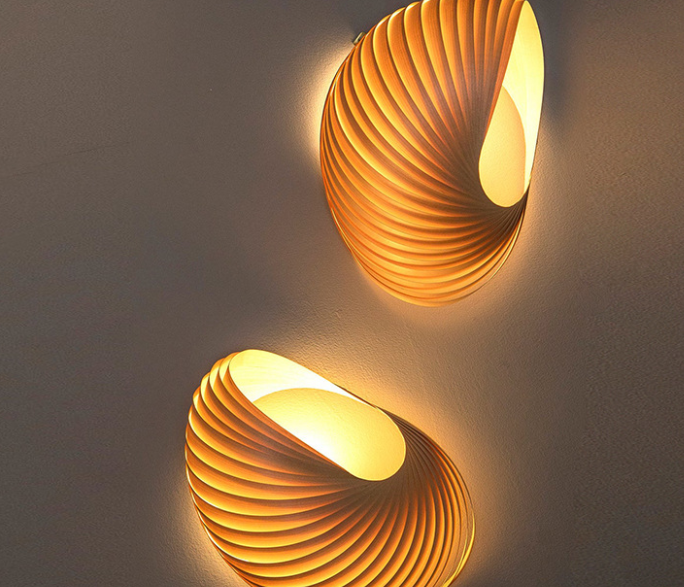 Modern Wooden Spiral Pendant Light – Handcrafted Sculptural Design