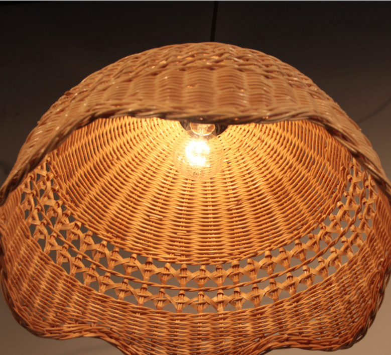 Natural Rattan Woven Pendant Light – Handmade Scalloped Hanging Lamp for Commercial & Dining Spaces